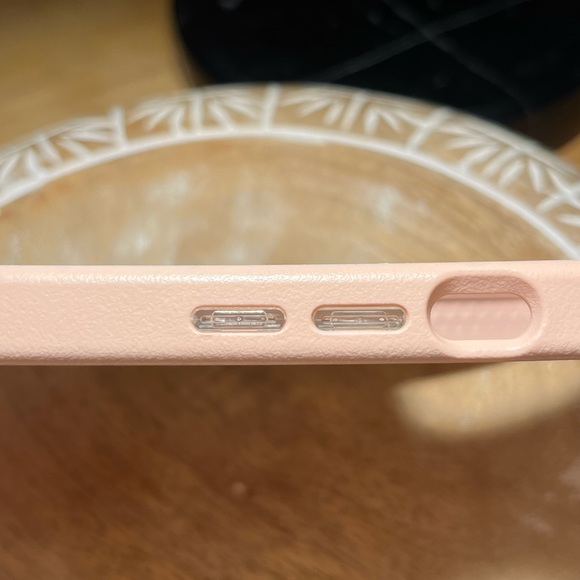 RhinoShield X Snoopy SolidSuit iPhone 13 Pink Case - Picture 13 of 15